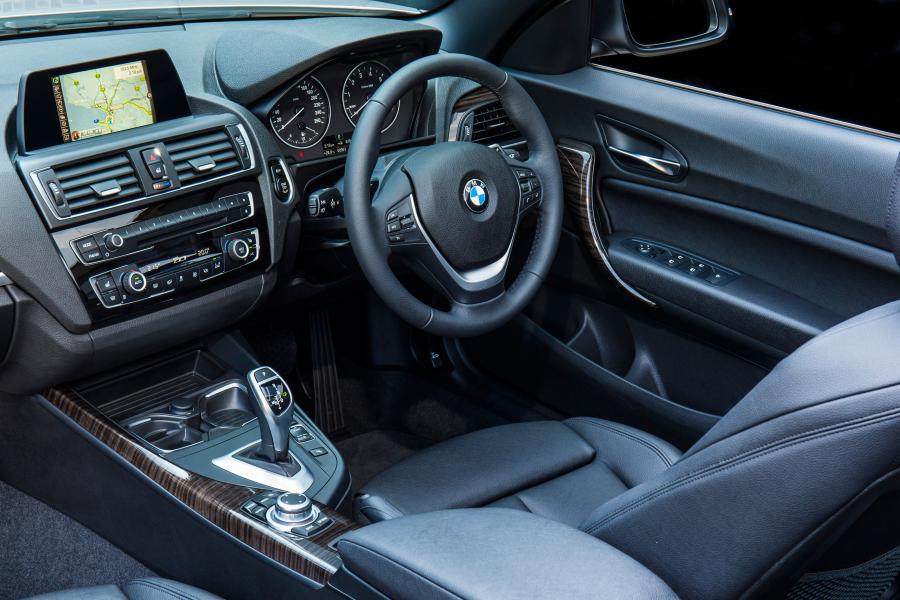  BMW 220i Convertible Luxury Line 2015 года  (AU) (фото 10 из 10)